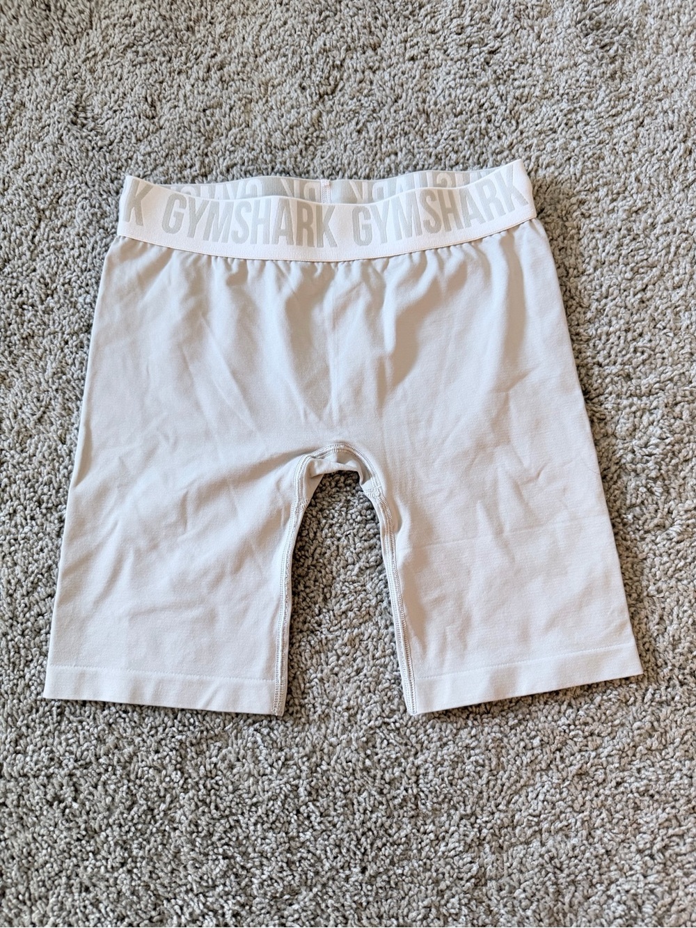 NWOT Gymshark Seamless Biker Shorts in Light Beige - Medium